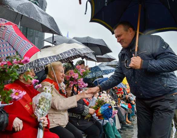 Не в землю нашу полегли когда-то, а превратились в белых журавлей: в Донбассе прошёл день памяти павших в войне с Киевом (ФОТО, ВИДЕО) | Русская весна