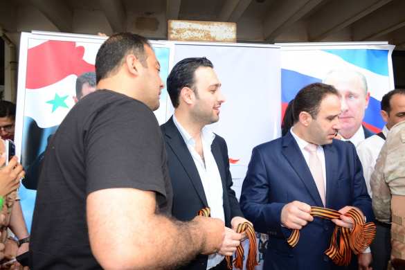 «Слава России и Сирии!» Офицеры ВС РФ и акция «Георгиевская ленточка» в Латакии — репортаж «Русской Весны» (ФОТО, ВИДЕО) | Русская весна