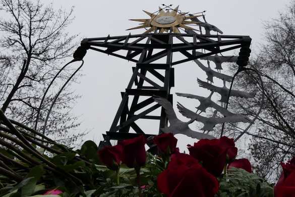 Энергетики ДНР почтили память коллег, погибших в результате киевской агрессии (ФОТО, ВИДЕО) | Русская весна