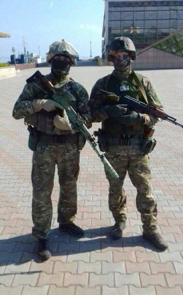 Центр Одессы заполонили «туристы» с автоматами (ФОТО) | Русская весна