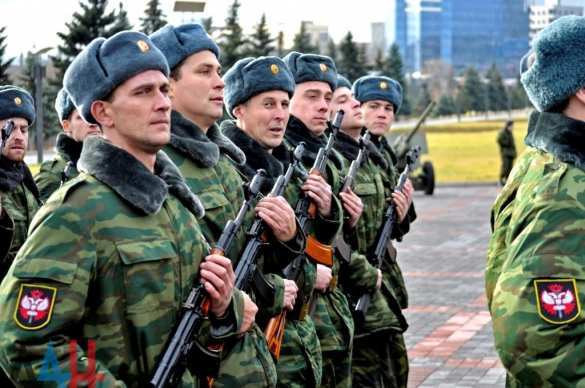 Донецк отметил годовщину создания первого армейского корпуса (ФОТО) | Русская весна