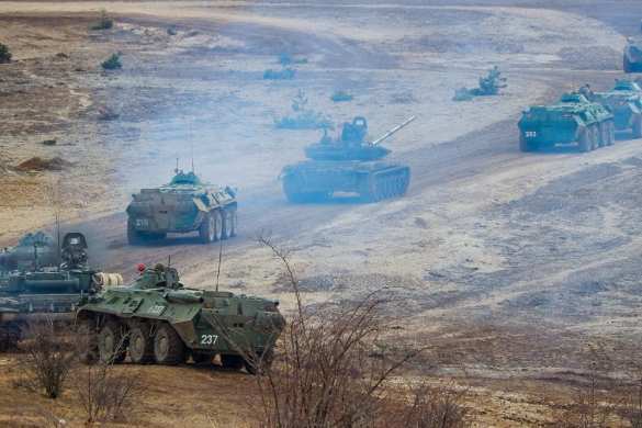 «Аллигаторы» Ка-52 прикрывают работу танков Горловской бригады ЧФ в Крыму (ФОТО) | Русская весна