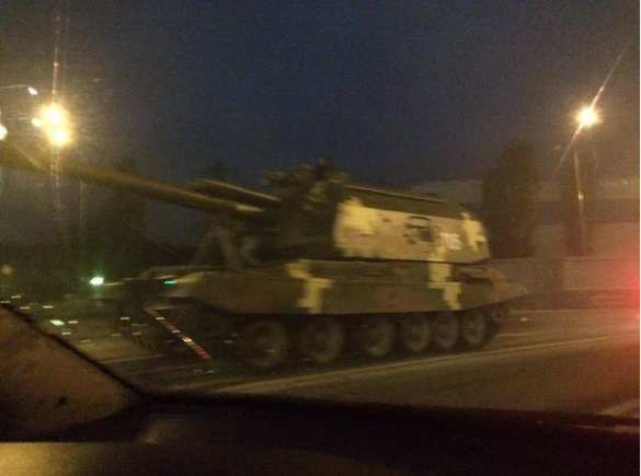 По Киеву движутся более двух десятков артиллерийских установок (ФОТО, ВИДЕО) | Русская весна