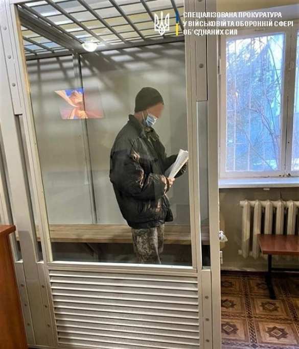 Украинский военный из-за конфликта подстрелил сослуживца (ФОТО) | Русская весна