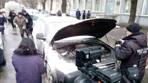 В Киеве взорвали машину адвоката, защищающего подозреваемых в убийстве Бузины (ФОТО) | Русская весна
