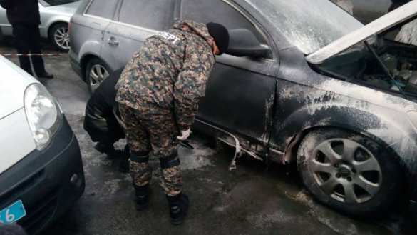 В Киеве взорвали машину адвоката, защищающего подозреваемых в убийстве Бузины (ФОТО) | Русская весна
