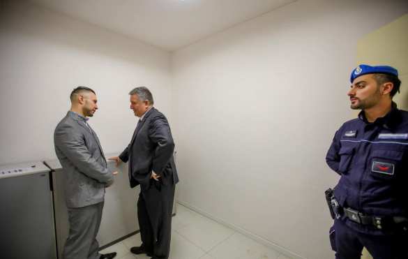 Суд над карателем в ЕС: глава МВД Украины обвиняет сайт «Русская Весна» (+ФОТО, ВИДЕО) | Русская весна