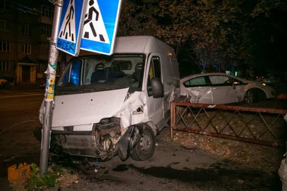 Ночные улицы Киева: Пьяный угонщик устроил с копами гонки (ФОТО, ВИДЕО) | Русская весна