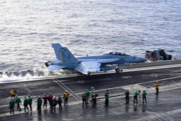 Ударная авианосная группа ВМС США начинает операции в Средиземном море (ФОТО) | Русская весна