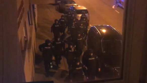 СРОЧНО: Неизвестные атаковали церковь в Вене, много пострадавших, прибыл спецназ (ФОТО) | Русская весна