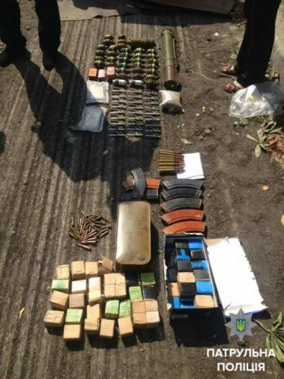 В Киеве найден автомобиль, набитый оружием (ФОТО) | Русская весна