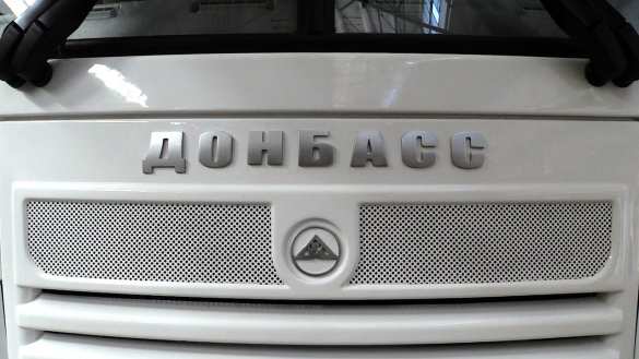 Поехали: Захарченко проехался на первом автобусе, собранном в Донецке (ФОТО, ВИДЕО) | Русская весна