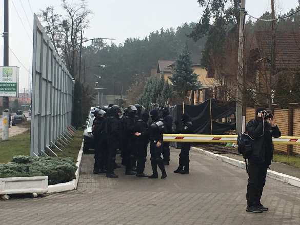 «Автомайдан» приехал к дому генпрокурора Украины (ФОТО) | Русская весна