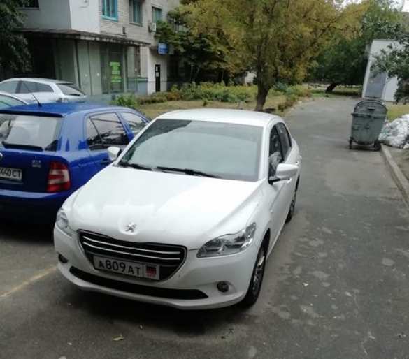 Шок: По Киеву ездит автомобиль с номерами ДНР (ФОТО) | Русская весна