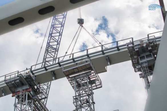 Строители закончили сборку автодорожной арки Крымского моста (ФОТО) | Русская весна