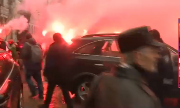 Новая акция неповиновения боевиков «Азова» в Киеве (ФОТО, ВИДЕО) | Русская весна