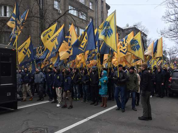 «Азов» митингует в центре Киева (ФОТО, ВИДЕО) | Русская весна
