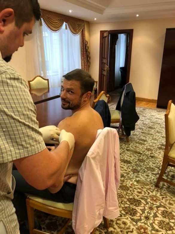 Пиар на костях: нардепы от «Слуги народа» публично прививались от дифтерии (ФОТО) | Русская весна