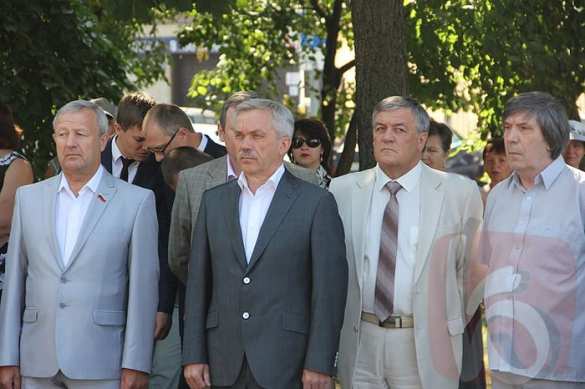 Памятник Богдану Хмельницкому восстановили в Белгороде (фото) | Русская весна