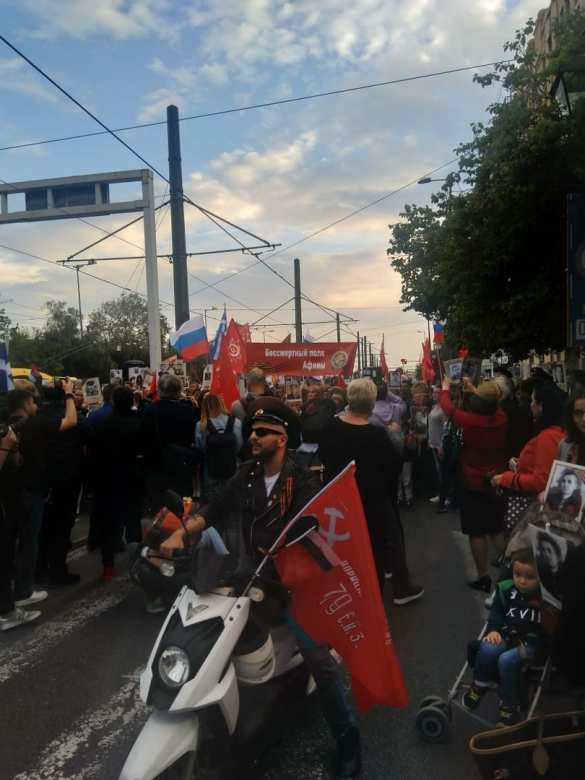 По Афинам прошагал «Бессмертный полк» — один из самых массовых за рубежом (ФОТО, ВИДЕО) | Русская весна