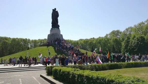 По Берлину прошёл «Бессмертный полк» (+ФОТО, ВИДЕО) | Русская весна