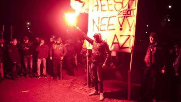 В Нидерландах спецназ разогнал демонстрацию против приема беженцев (ФОТО, ВИДЕО) | Русская весна