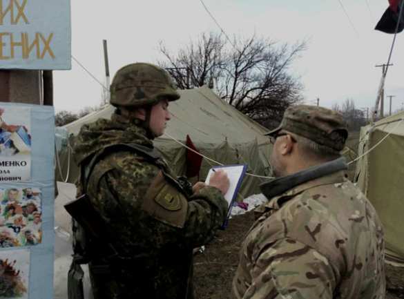 Полиция задержала 37 человек, напавших на участников блокады Донбасса (ФОТО) | Русская весна