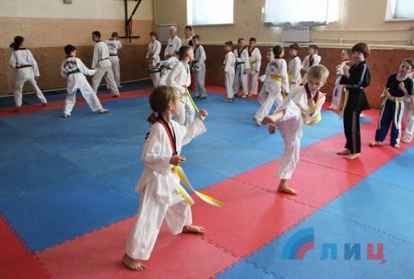 Боец ММА Джефф Монсон провел мастер-класс в ЛНР (ФОТО) | Русская весна