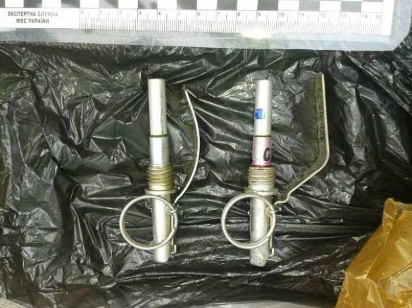 В Мукачево женщина торговала гранатами на центральной улице (ФОТО) | Русская весна