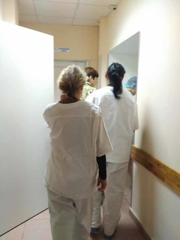 Савченко отвезли на операцию (ФОТО) | Русская весна