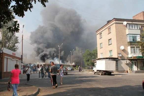 Ясиноватая, ДНР: 12 августа каратели снова наносили удары по жилым кварталам (фото, видео) | Русская весна