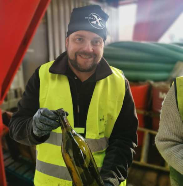 900 бутылок коньяка и ликёра 100-летней выдержки подняли с судна, затонувшего на пути в Россию (ФОТО, ВИДЕО) | Русская весна