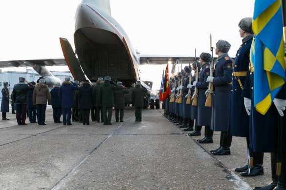 Так хоронят Героев: Под оружейные залпы 30000 человек простились с майором Филиповым (+ВИДЕО, ФОТО) | Русская весна