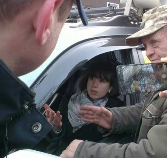 Скандал: Для нардепа Чорновол, пытавшейся угнать авто под Радой, пришлось вызывать бригаду скорой психиатрической помощи (ФОТО + ВИДЕО 18+) | Русская весна