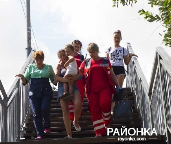 В Запорожье локомотив въехал в пассажирский поезд, десятки пострадавших (ФОТО) | Русская весна