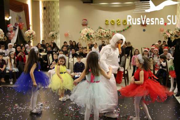 Сирия: «Чеченский десант высадился» в Русской общине и подбодрил Деда Мороза (ФОТО) | Русская весна