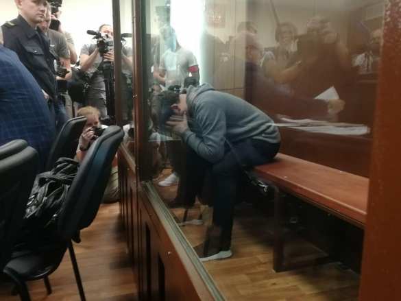 Три года колонии за газ, распылённый в глаза силовикам в Москве (+ФОТО, ВИДЕО) | Русская весна