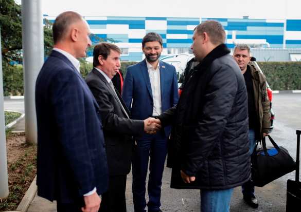 Главы ДНР и ЛНР прибыли в Крым (ФОТО) | Русская весна