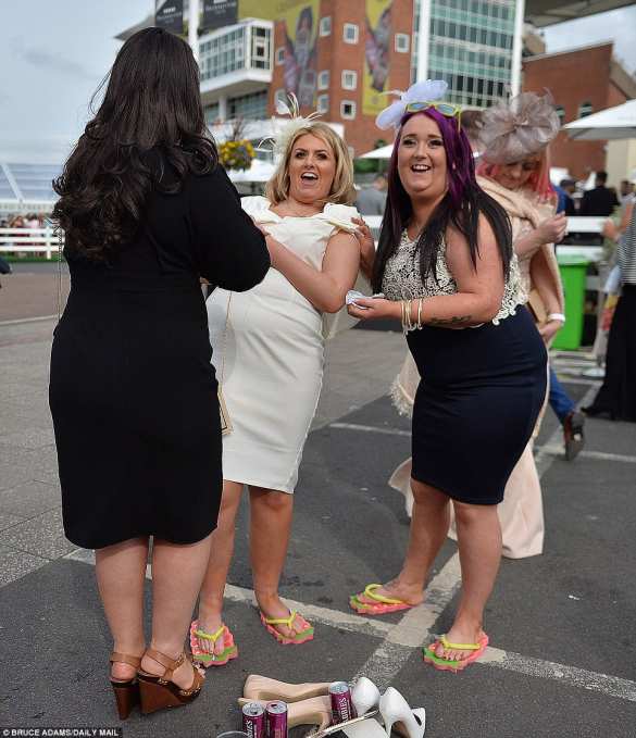 Их нравы: шокирующий День Леди в Британии (ФОТО 18+) | Русская весна