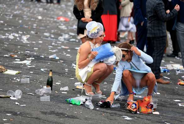 Их нравы: шокирующий День Леди в Британии (ФОТО 18+) | Русская весна