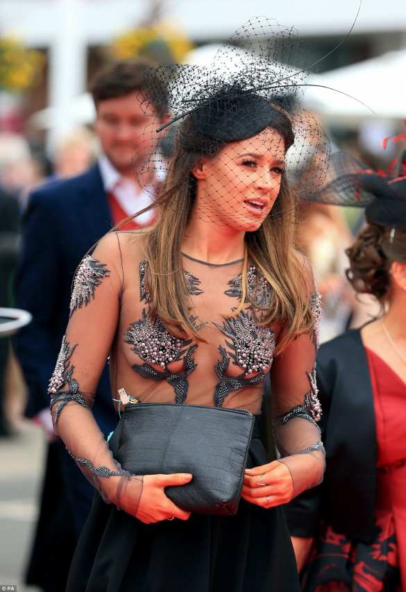 Их нравы: шокирующий День Леди в Британии (ФОТО 18+) | Русская весна