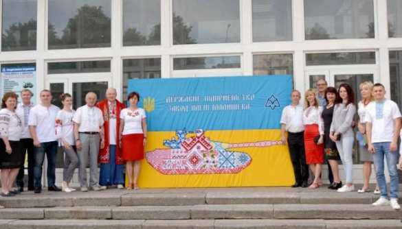 На Украине создали «танк-вышиванку» (ФОТО) | Русская весна