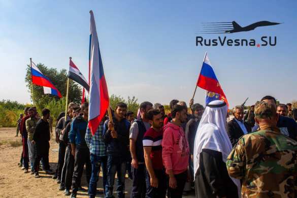 Армия РФ меняет зону оккупации США: племена вышли с флагами России и портретами Путина (+ФОТО) | Русская весна