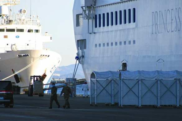 Спасите наши души: пассажиры фешенебельного лайнера молят о помощи (ФОТО) | Русская весна