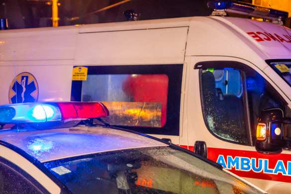 Это Украина: Голый водитель удирал от полиции, попал в ДТП и пытался застрелиться (ФОТО, ВИДЕО) | Русская весна