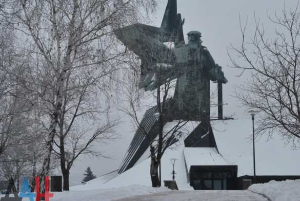 На Аллее ангелов в Донецке почтили память детей, ставших жертвами агрессии Киева (ФОТО) | Русская весна