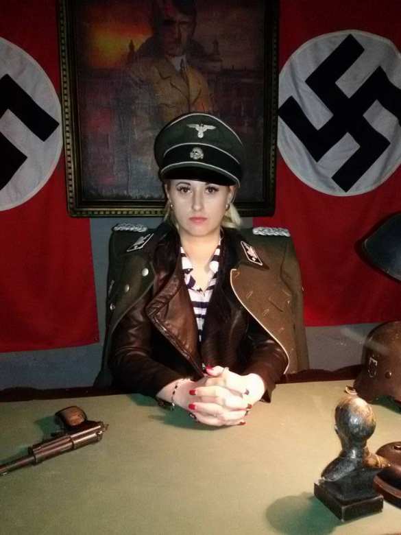 Селфи с Гитлером: дочка украинского депутата показала снимки из «Бункера фюрера» (ФОТО) | Русская весна