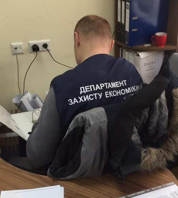 6,7 миллиона гривен на мелкие расходы: киевские чиновники попались на хищении бюджетных денег (ФОТО) | Русская весна