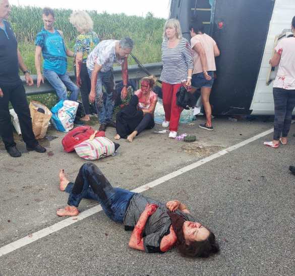 Страшные кадры: Автобус с российскими туристами столкнулся с грузовиком в Доминикане (ВИДЕО, ФОТО 18+) | Русская весна