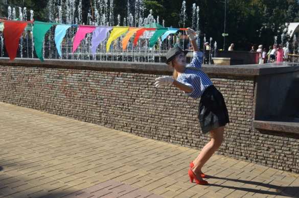 «Люди улыбаются и забывают о том, что ночью опять гремело». О хрупком счастье Донецка (ФОТО) | Русская весна